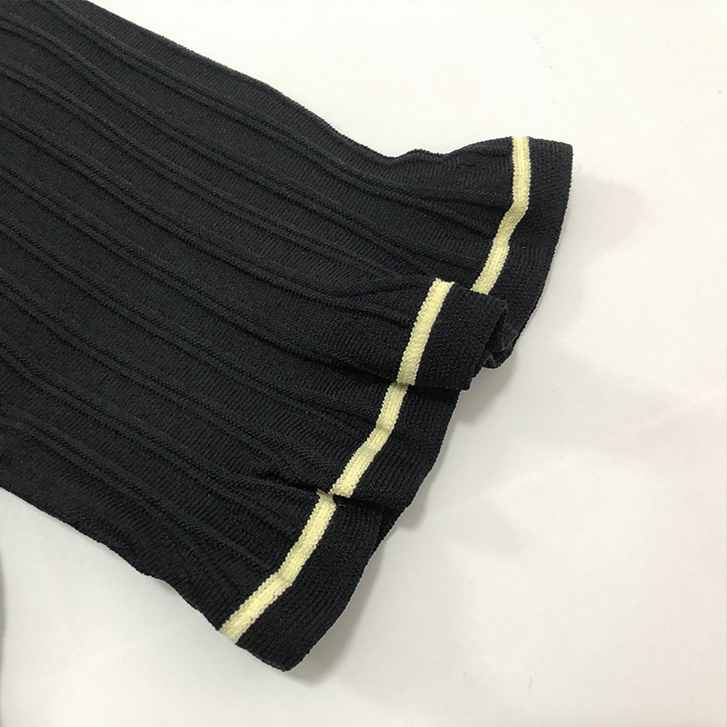 Las mujeres plisadas manga corta de encargo de la fábrica del OEM primavera-verano hacen punto el vestido del suéter