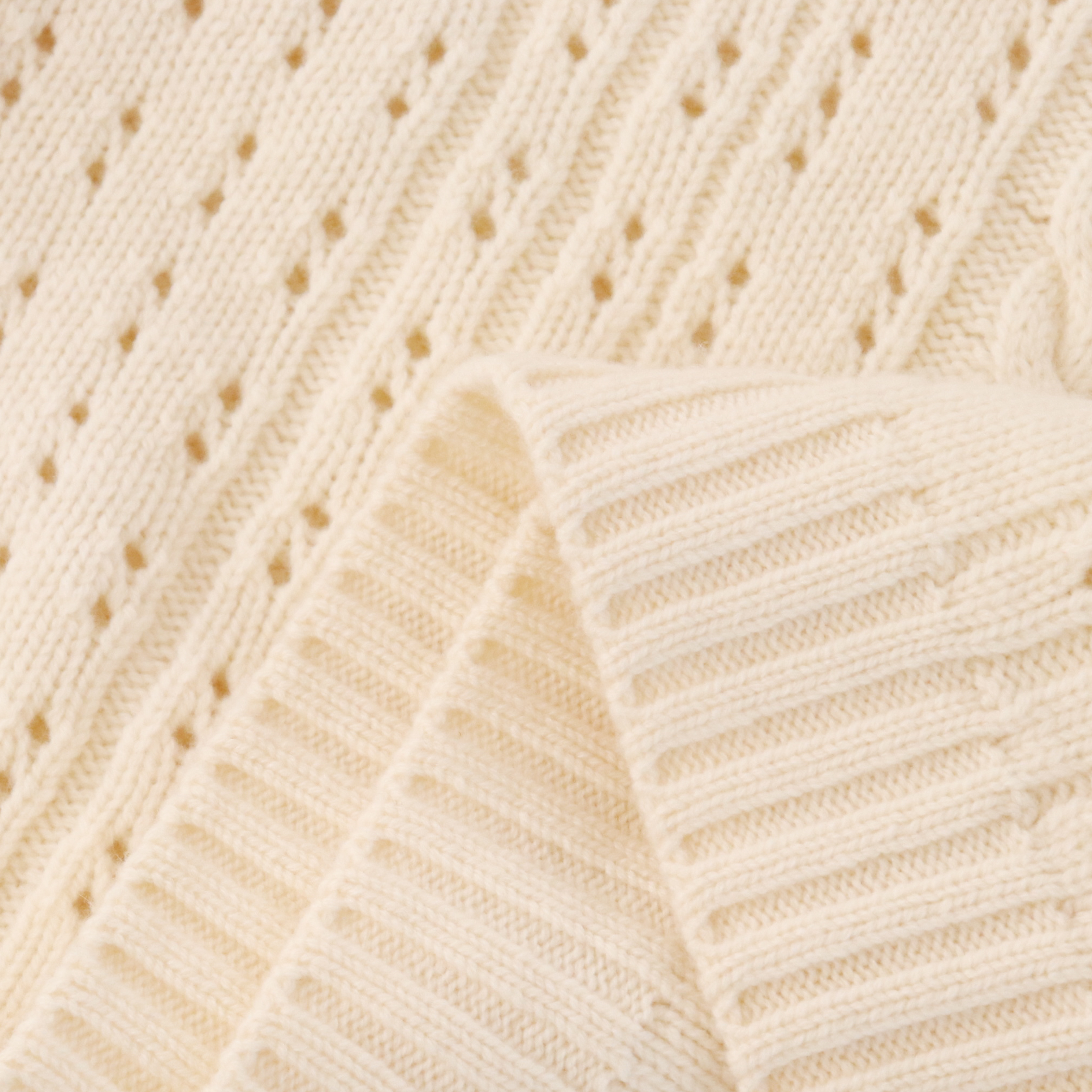 Suéter de punto de jersey de mujer de lana hueca de manga larga personalizada de fábrica OEM de Otoño Invierno