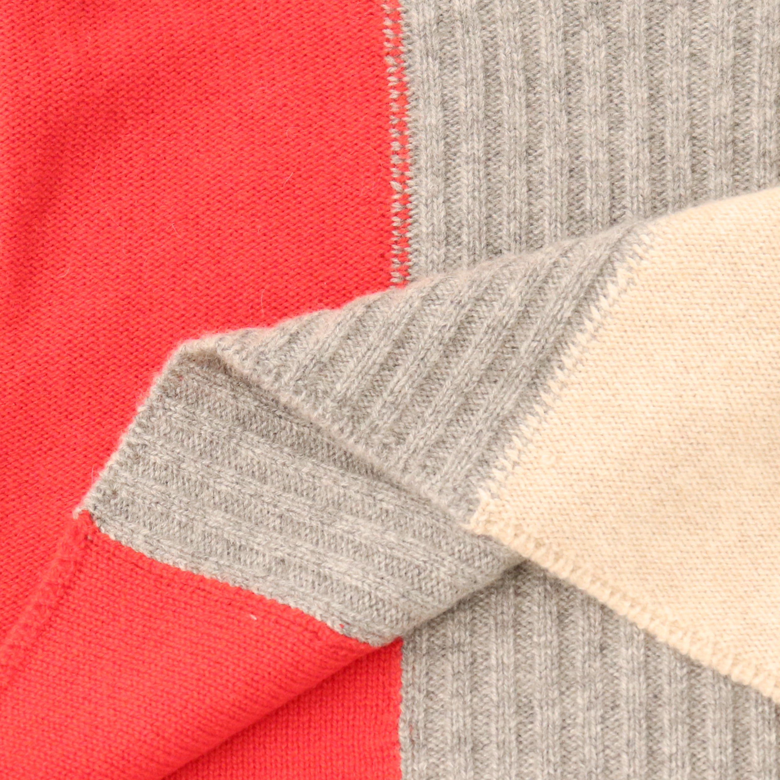 Suéter del punto del jersey de las mujeres de las lanas de los colores que contrastan de la manga larga de encargo de la fábrica del OEM del otoño invierno