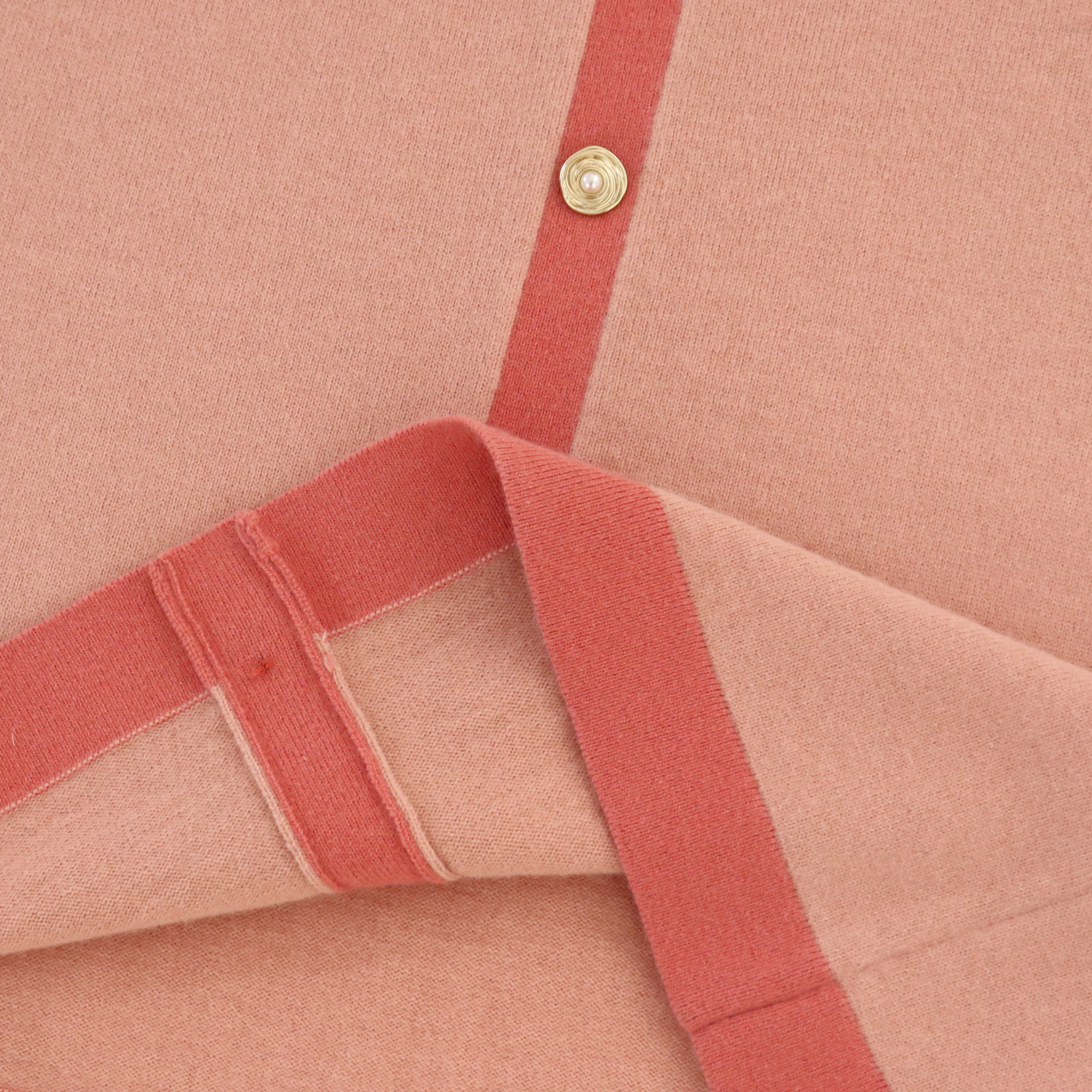 Conjunto de punto de mujer de dos piezas con falda superior de cárdigan de manga larga de invierno personalizado OEM