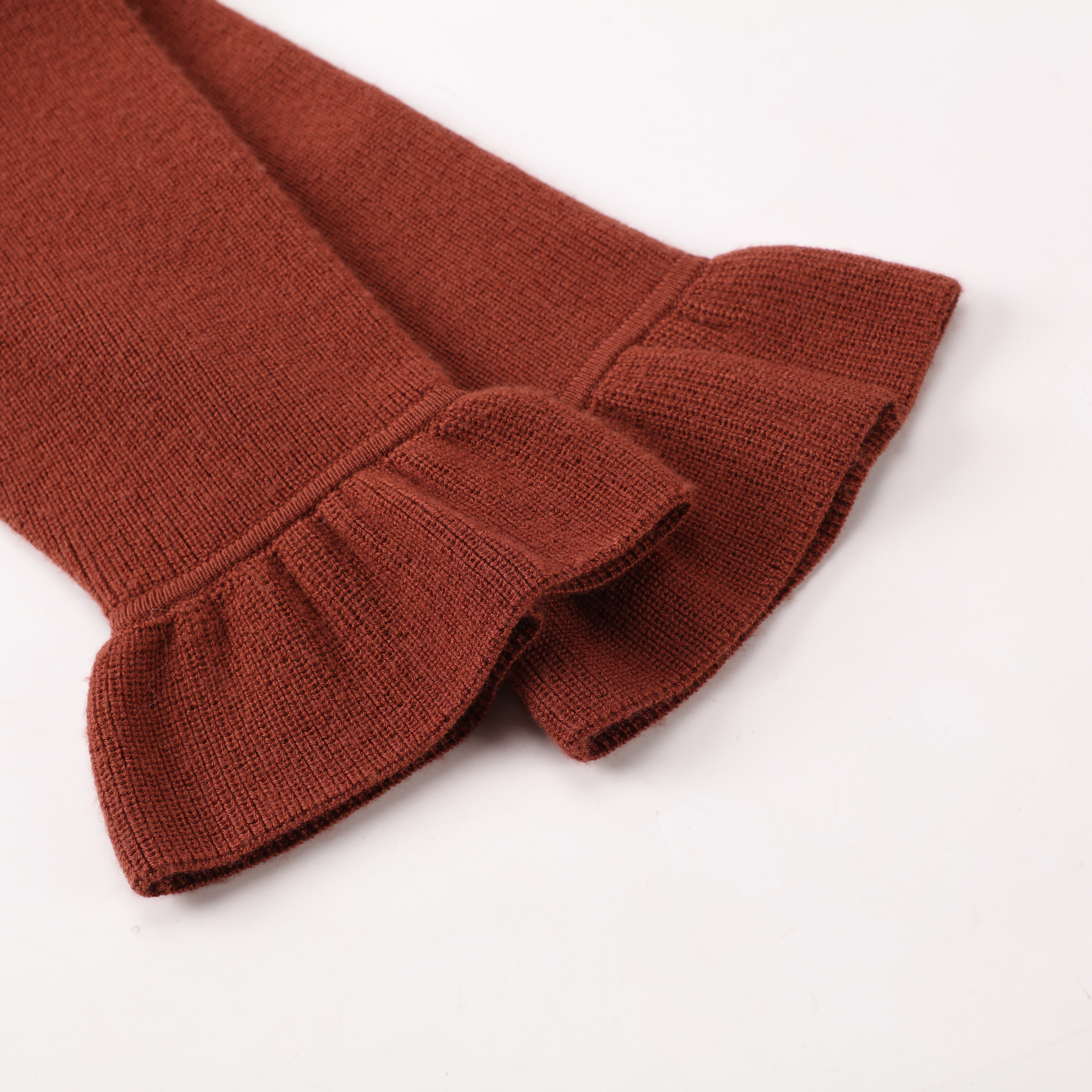 Suéter rojo de encargo del punto del jersey de las señoras de las mujeres del cuello en V de la manga de la colmena del OEM del invierno