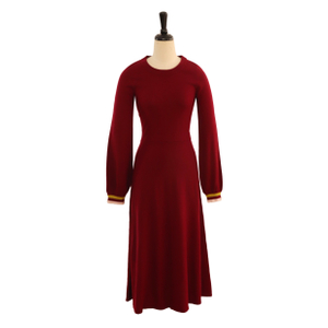 Vestido delgado plisado rojo del suéter del punto del jersey de las mujeres de la manga larga de encargo de la fábrica del OEM del invierno
