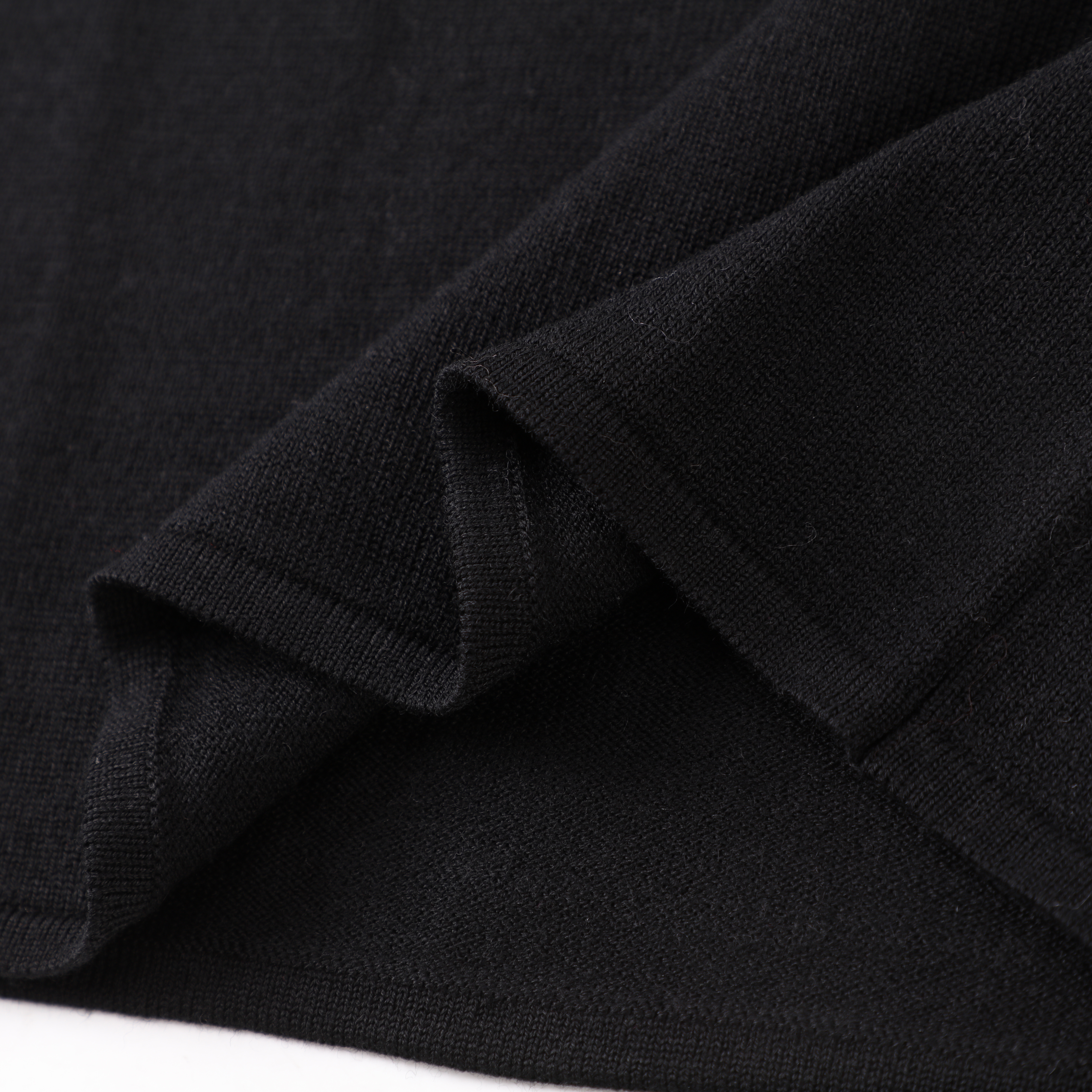 Otoño Invierno OEM personalizado negro manga larga con cuello en V suelta mujer señoras suéter de punto