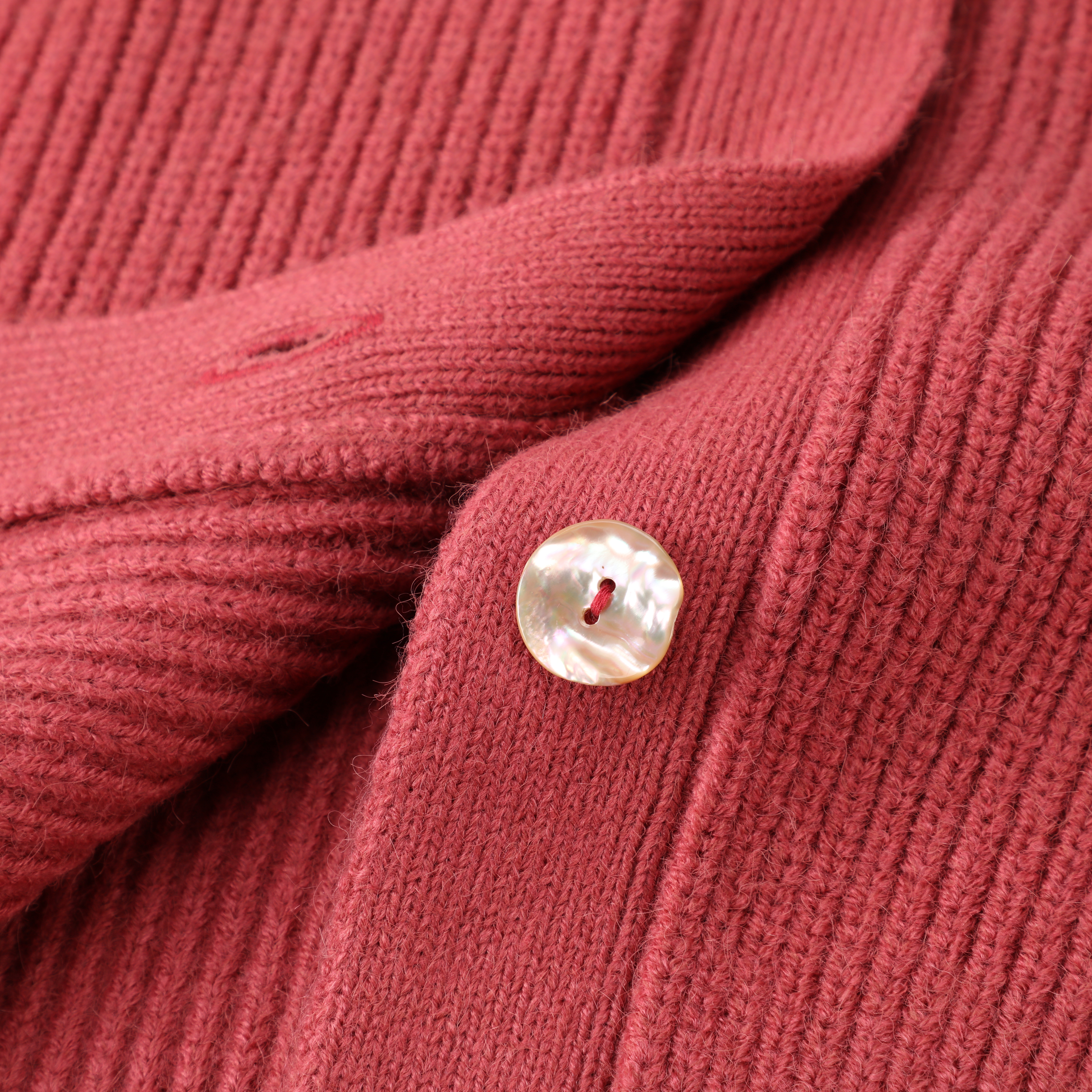 Cárdigan de suéter de punto superior para mujer con cuello en V de manga larga roja personalizada OEM de invierno de alta calidad para damas