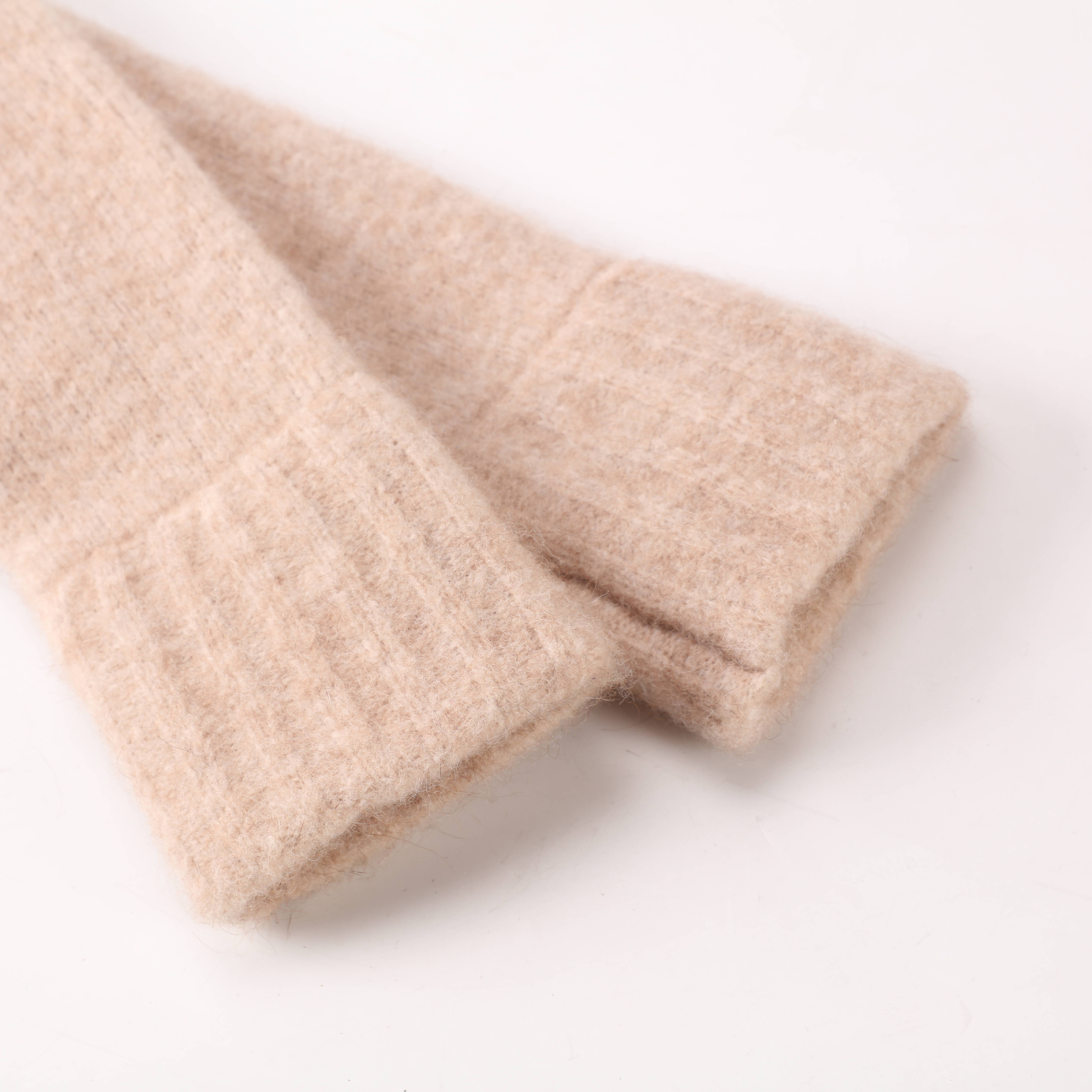 Cárdigan largo beige personalizado del suéter del punto del top del ganchillo de las mujeres de las lanas de la manga del OEM con el bolsillo