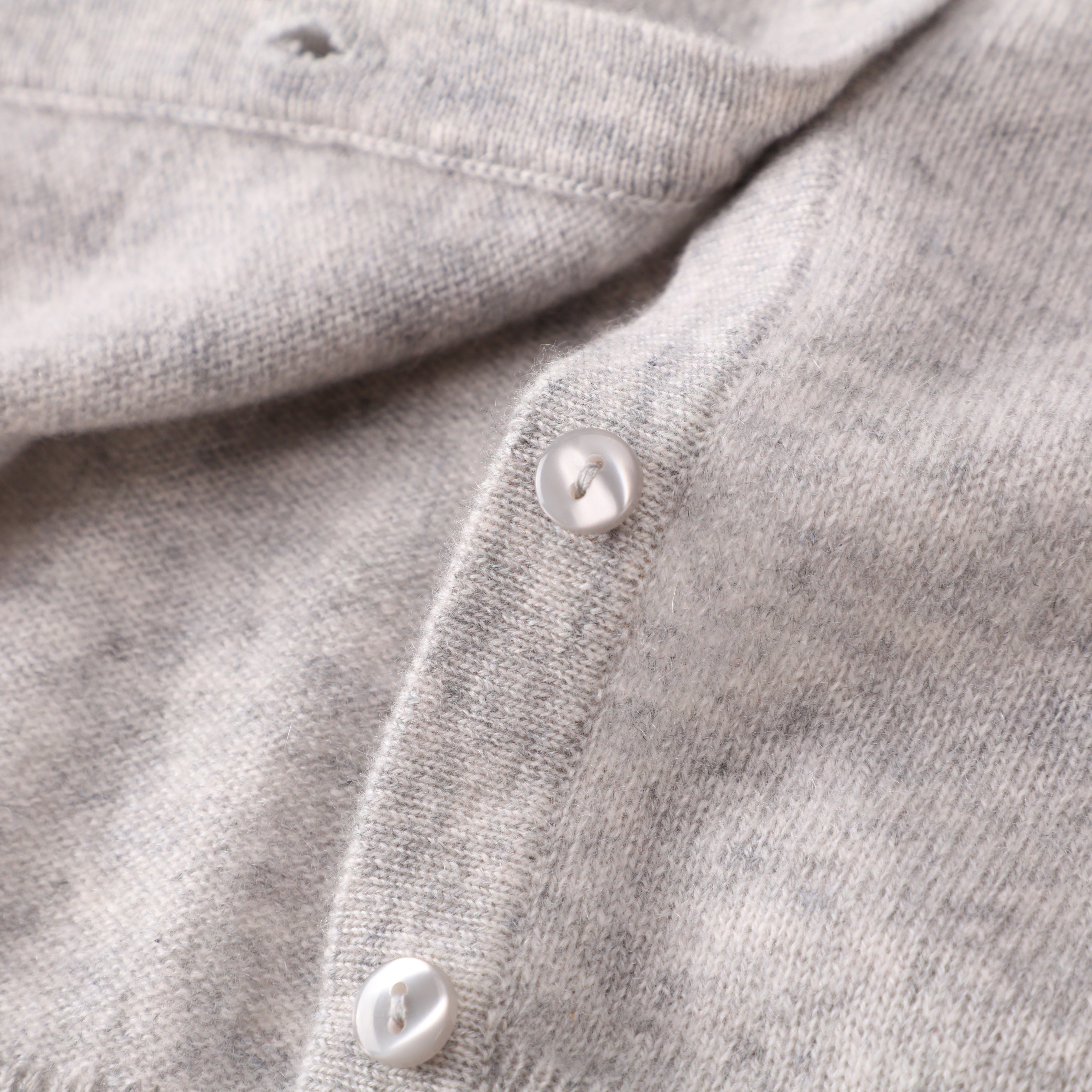 Rebeca de punto superior de las mujeres de las lanas de la manga larga gris de encargo del OEM del otoño de la primavera